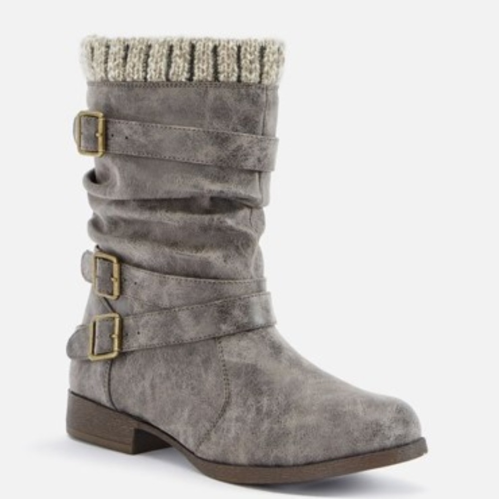 Brand New Winter Sweater Cuff Taupe Flat Boot